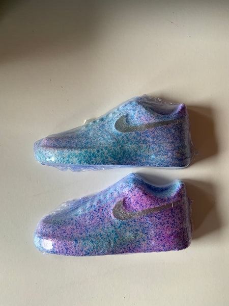 Trainer bath bomb