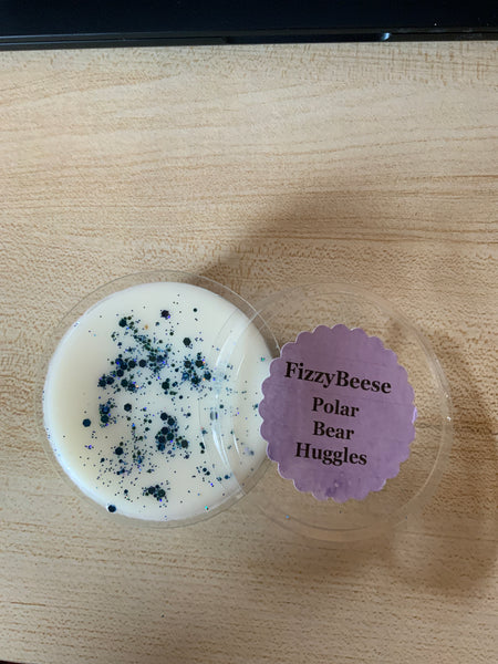 Polar Bear Huggles Wax Melt Segment Pot