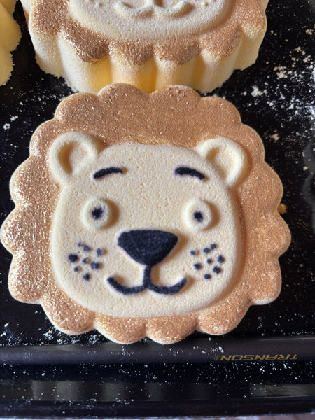 Leo the Lion Bath Bomb